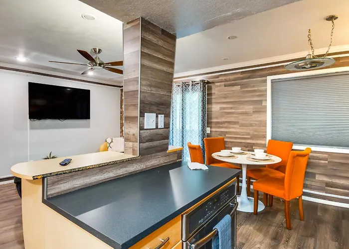 Walkable < 1 Mi To Asu Campus! Holiday home Tempe